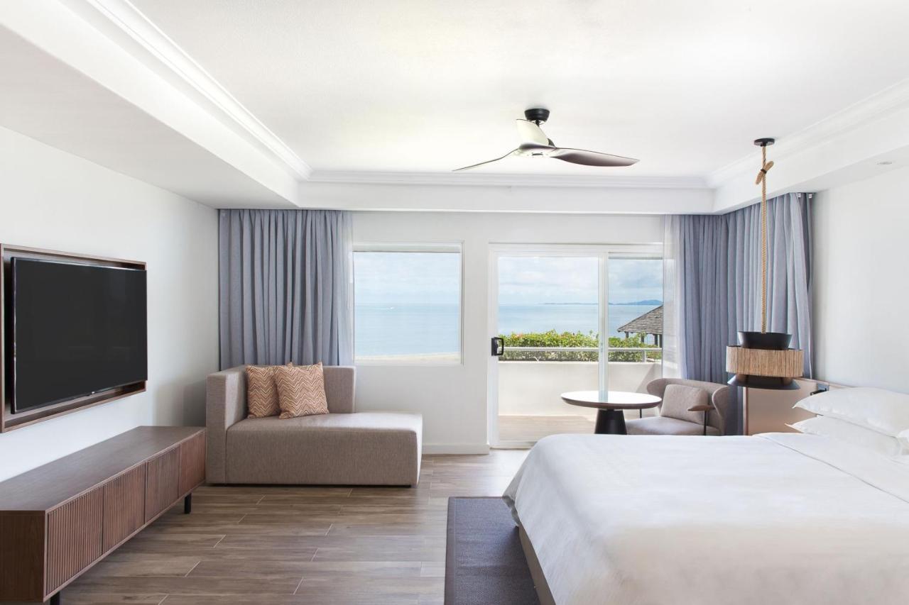 1 Bedroom Presidential Suite 1 King Oceanfront