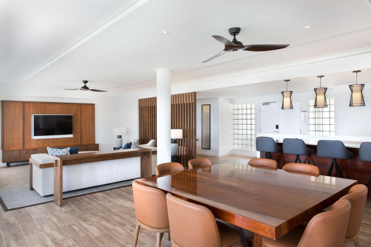 1 Bedroom Presidential Suite 1 King Oceanfront